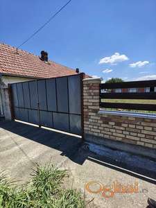 **Parcela 607 m² sa uknjiženim objektom**